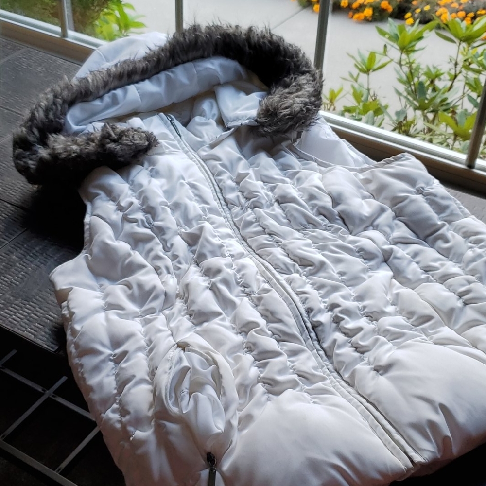White Puffy vest